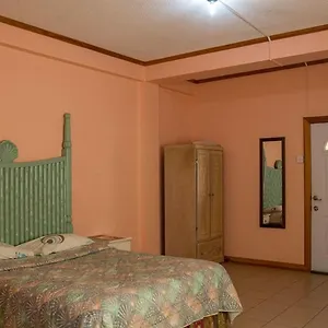 Hewanorra Gardens Guest house